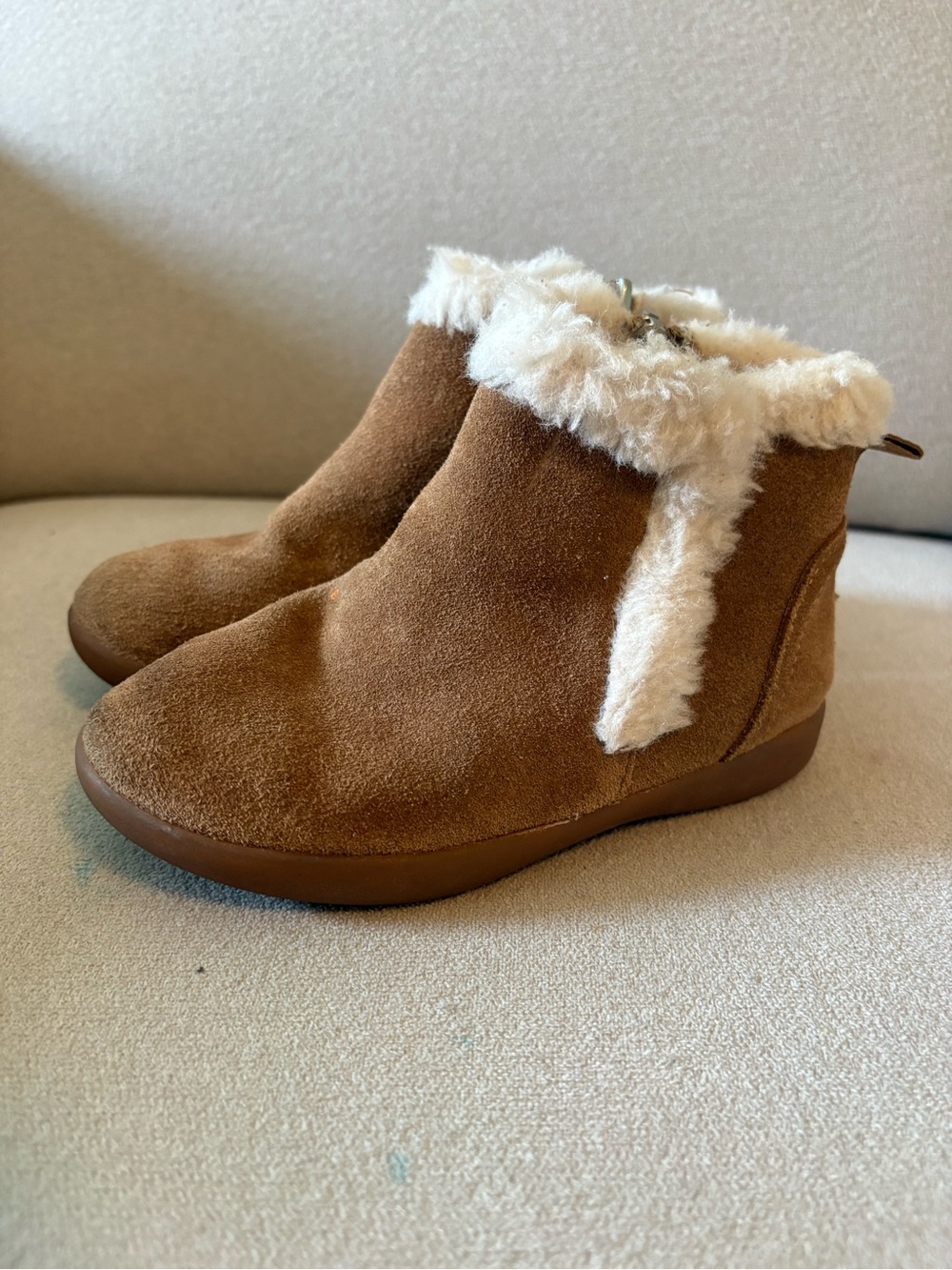UGG Kids Chestnut Suede Faux-Shearling Ankle Boots